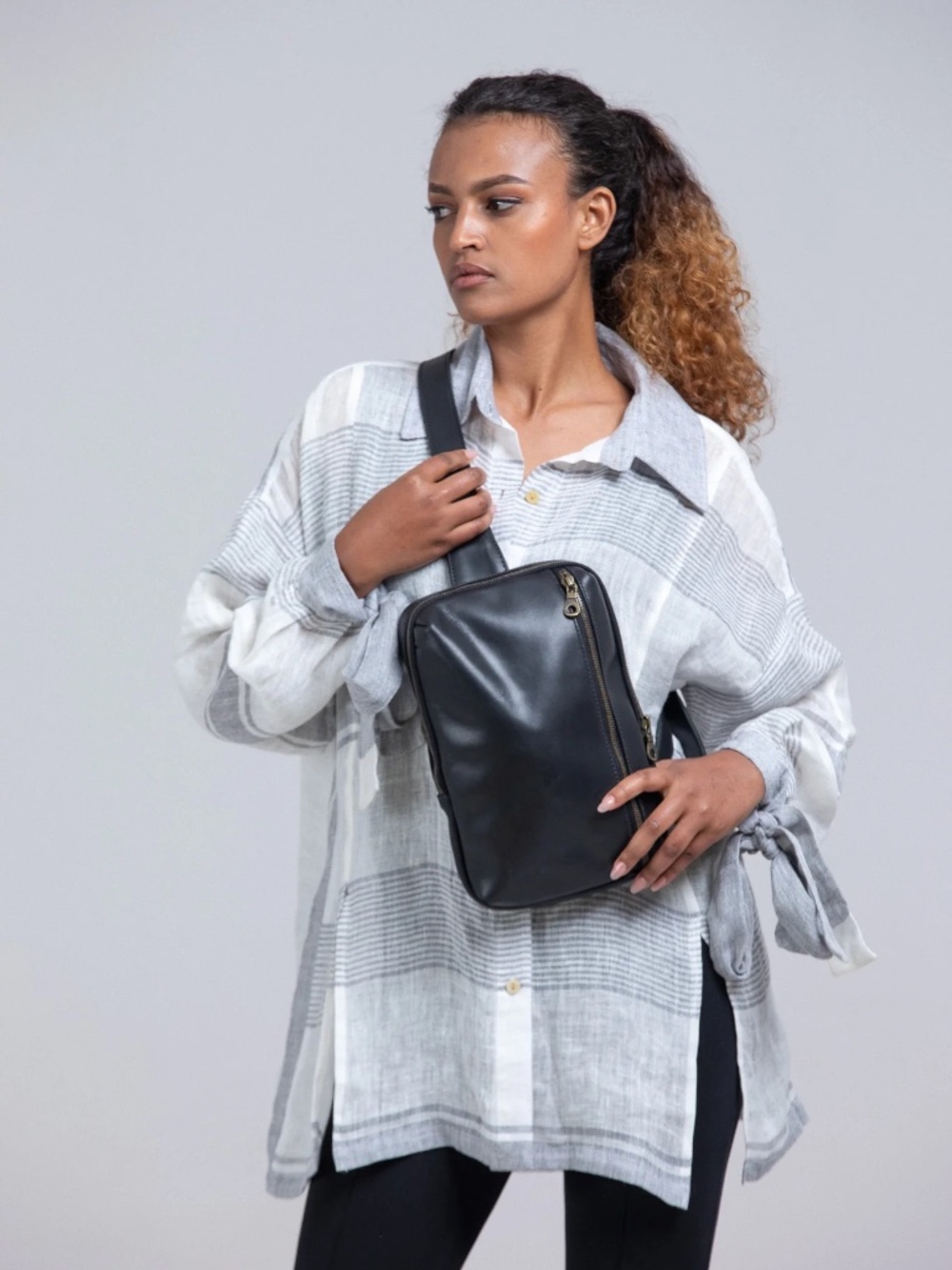 Parker Clay Bale Full-Grain Leather Sling Bag – Black, NWT